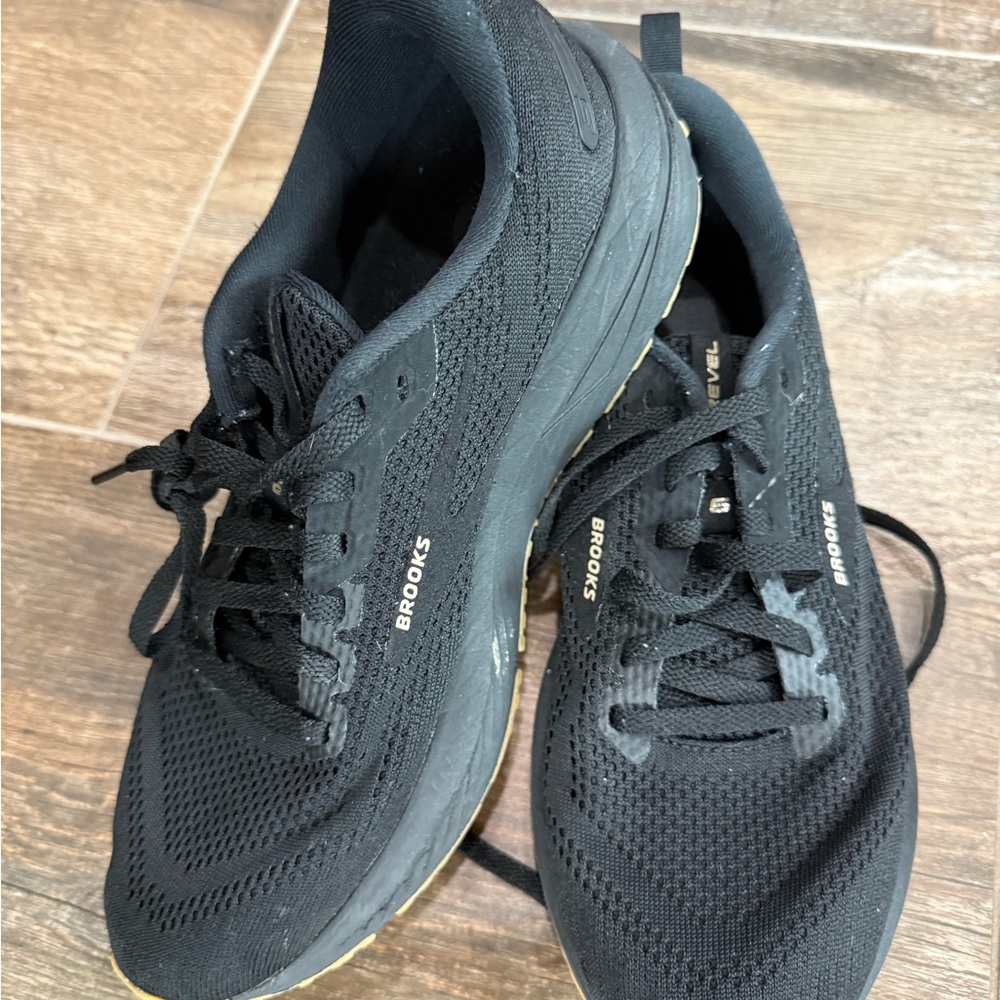 Brooks Black Athletic Shoes